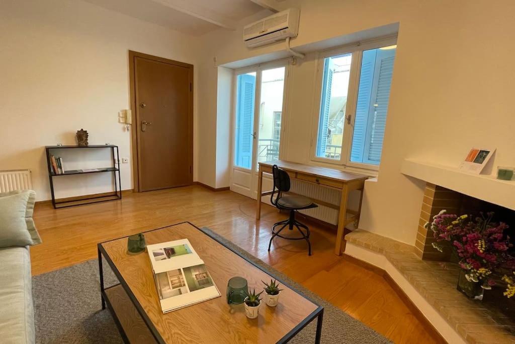 Cute Apartment At The Foot Of Lycabettus Hill Athens Exterior photo